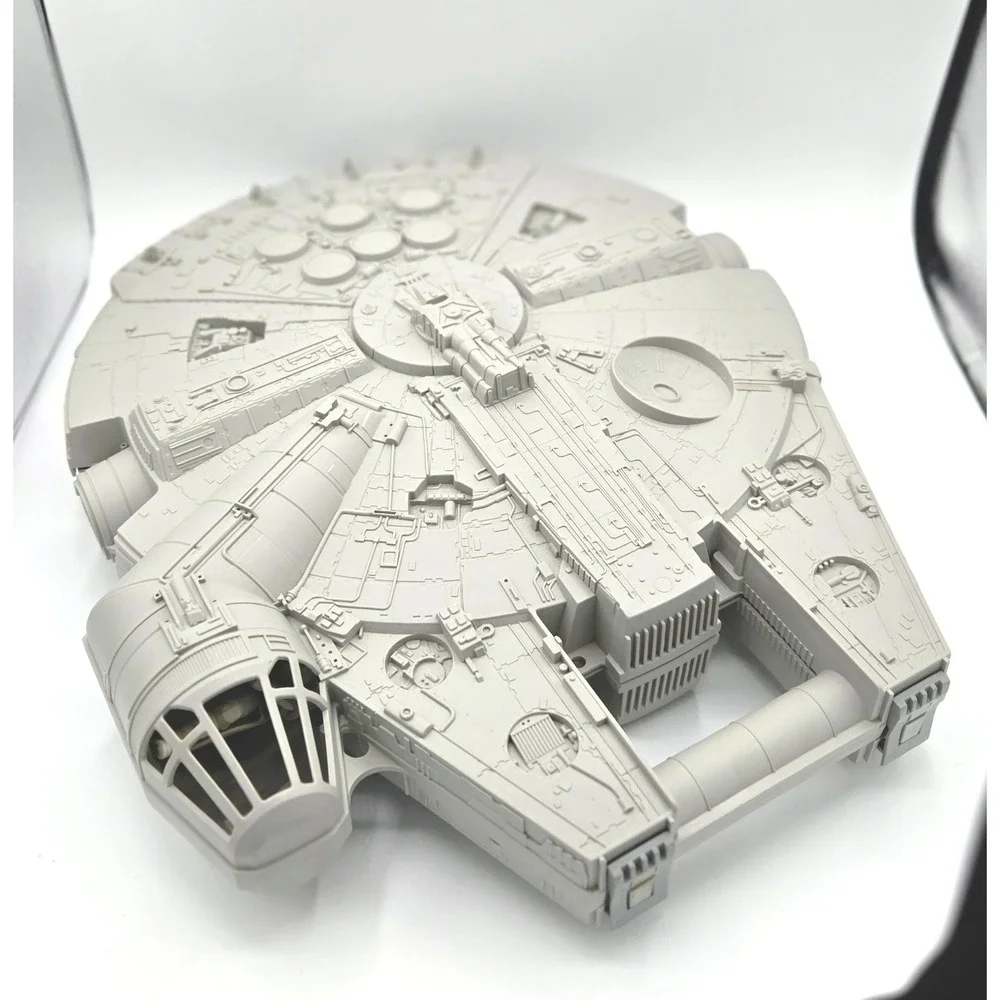 1997 Star Wars Power of the Force‎ Millennium Falcon Carrying Case with figures